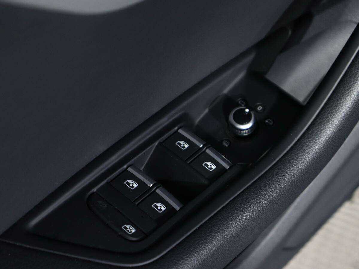 Купить Audi A4 с пробегом. Фото: #12
