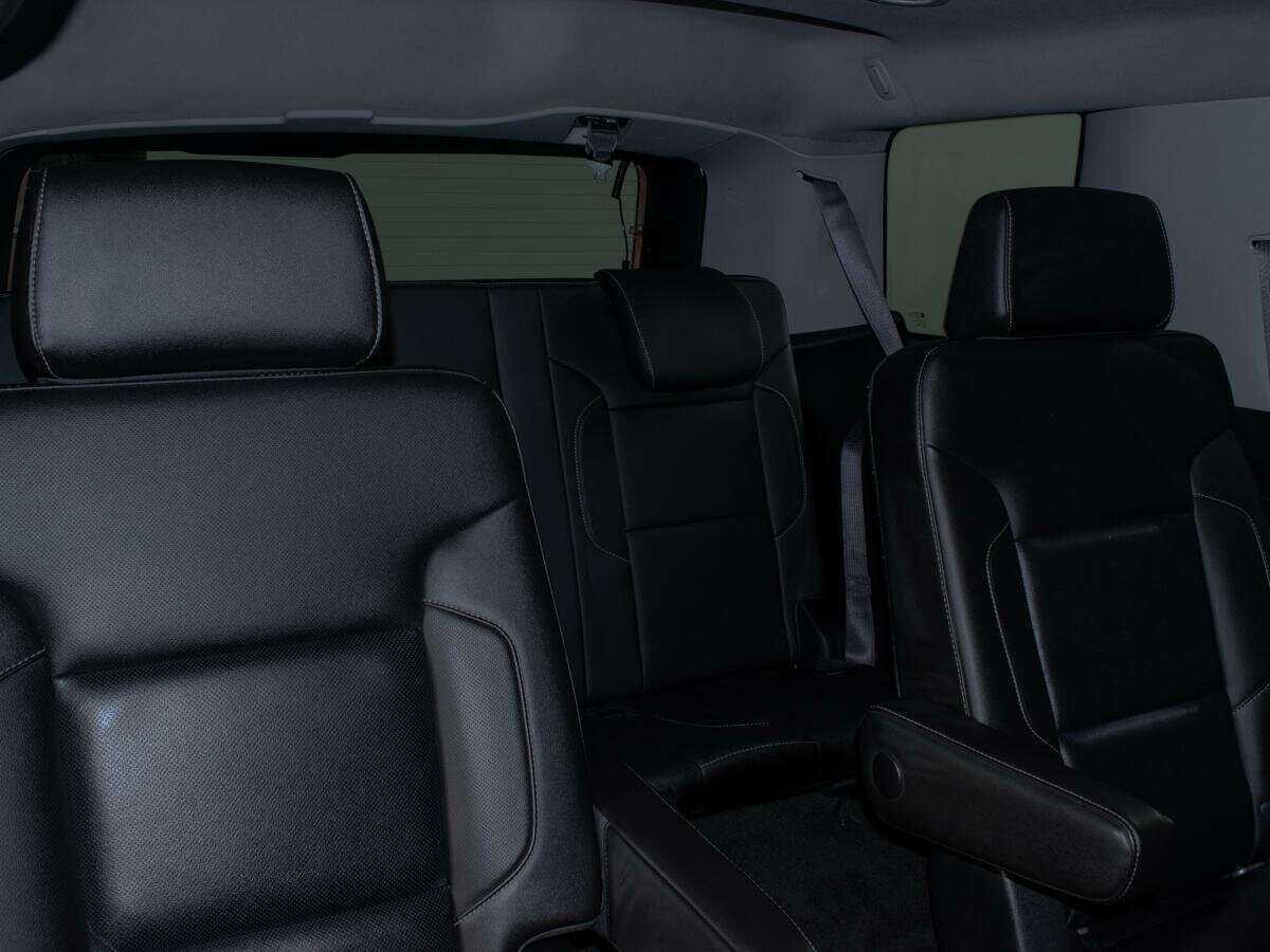 Купить Chevrolet Tahoe с пробегом. Фото: #16