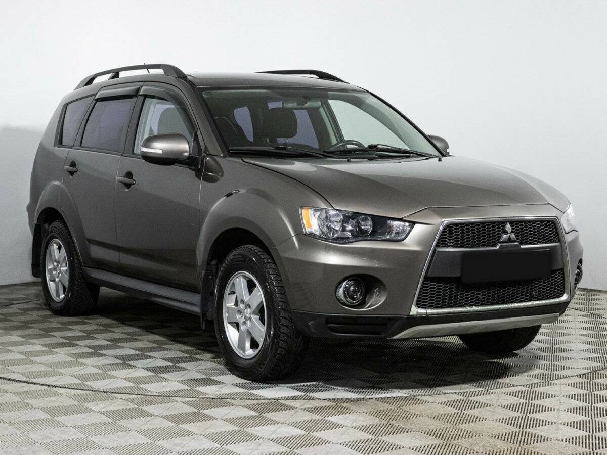 Купить Mitsubishi Outlander с пробегом. Фото: #2