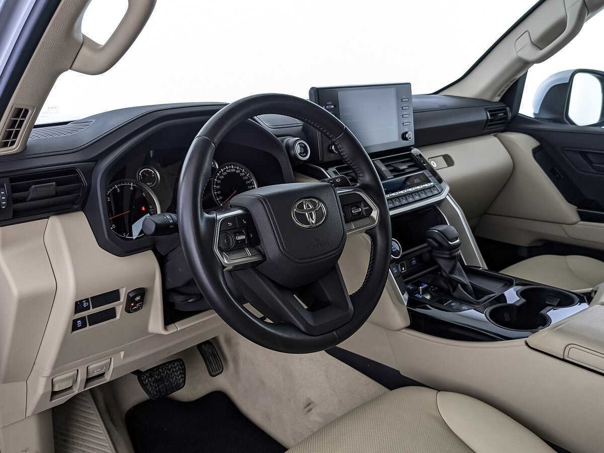 Купить Toyota Land Cruiser с пробегом. Фото: #15