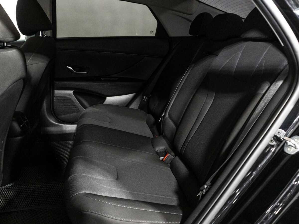 Купить Hyundai Elantra с пробегом. Фото: #9