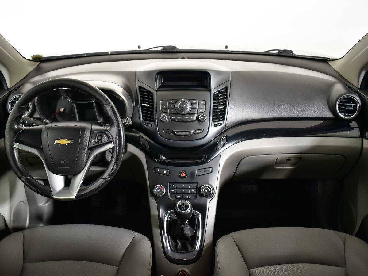 Купить Chevrolet Orlando с пробегом. Фото: #9