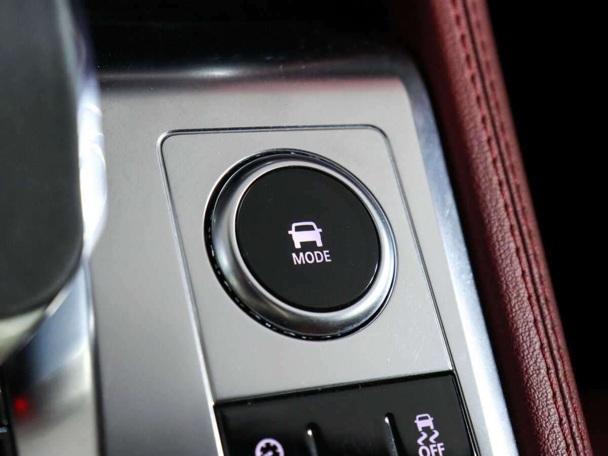 Купить Jaguar F-Pace с пробегом. Фото: #35