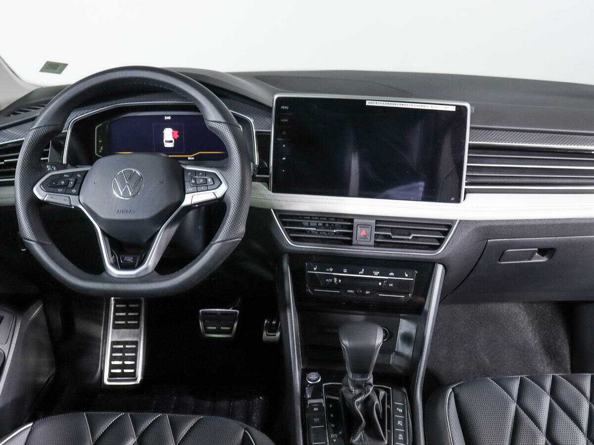 Купить Volkswagen Tiguan с пробегом. Фото: #10