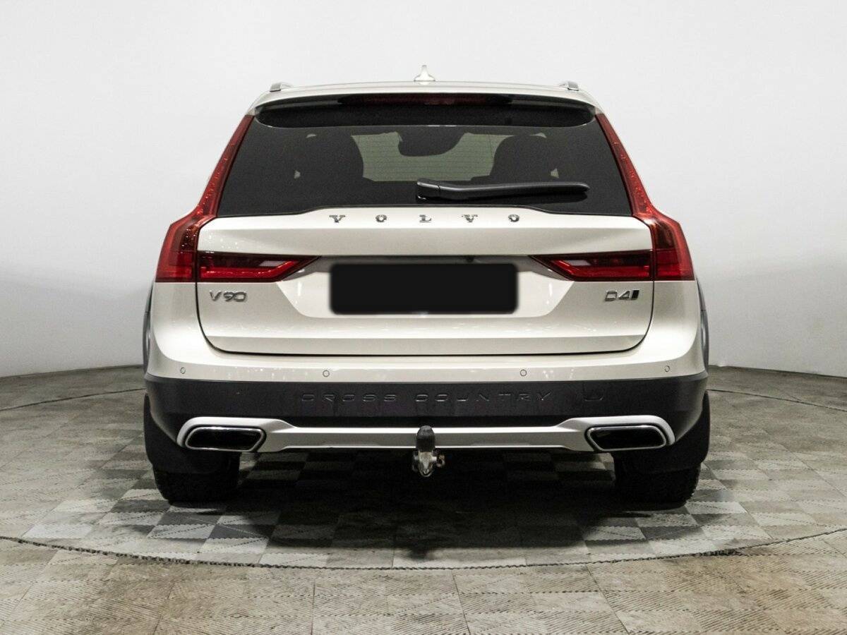 Купить Volvo V90 Cross Country с пробегом. Фото: #5