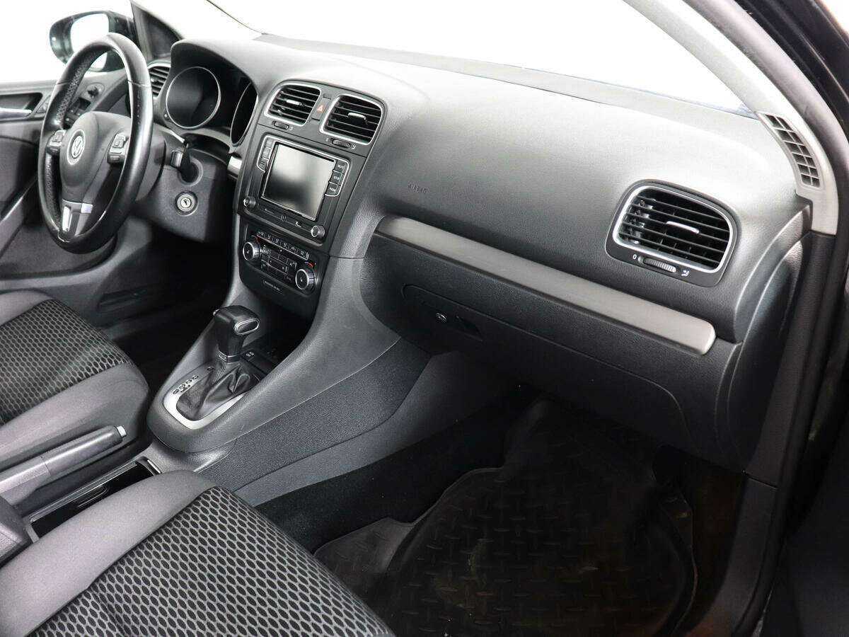 Купить Volkswagen Golf с пробегом. Фото: #5