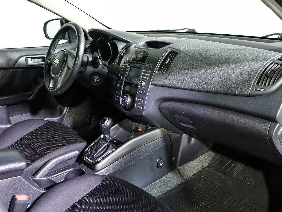 Купить Kia Cerato с пробегом. Фото: #8