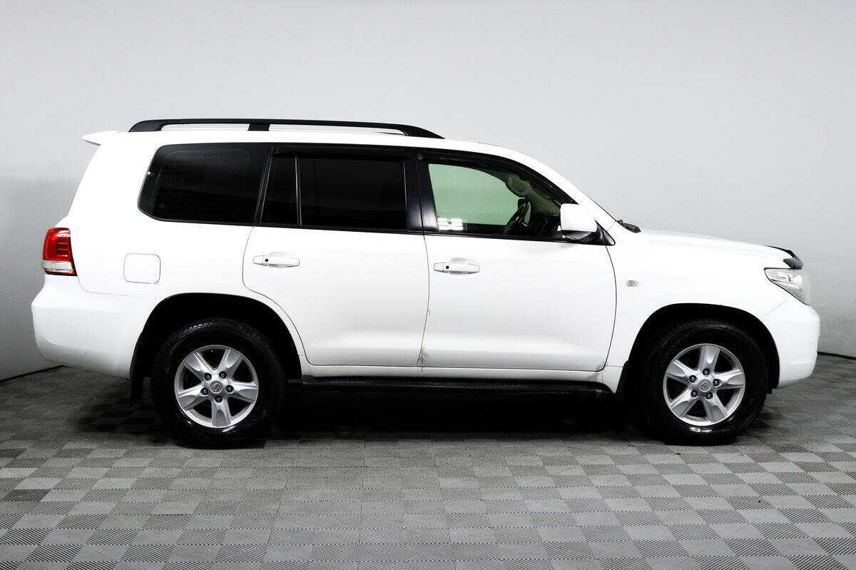 Купить Toyota Land Cruiser с пробегом. Фото: #3