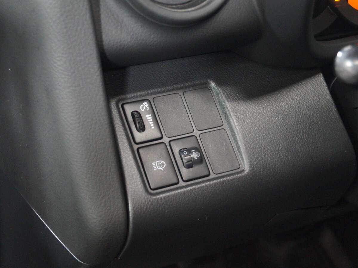 Купить Toyota RAV4 с пробегом. Фото: #12
