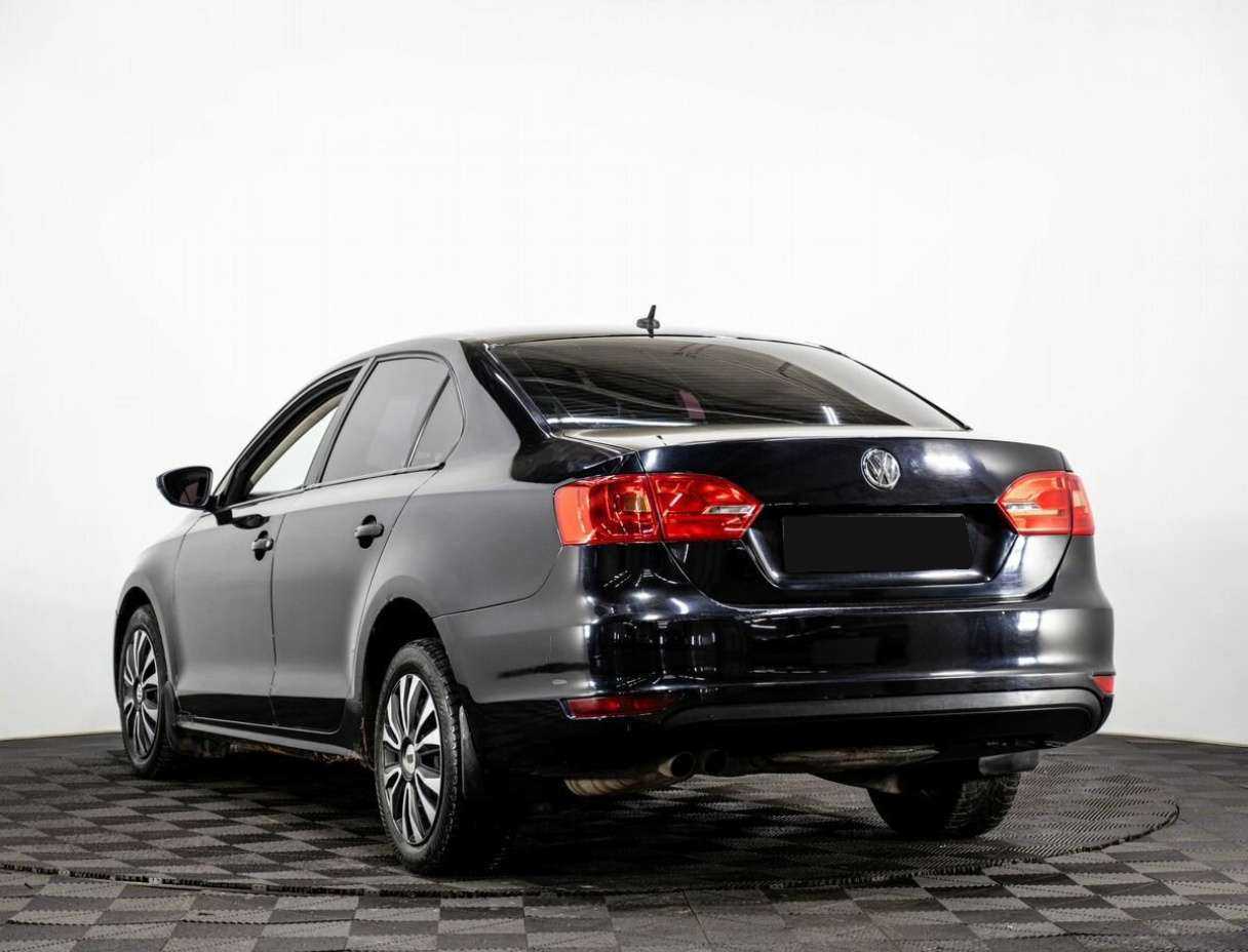 Купить Volkswagen Jetta с пробегом. Фото: #3