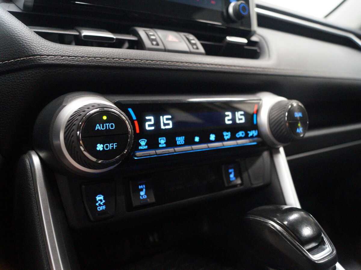 Купить Toyota RAV4 с пробегом. Фото: #13