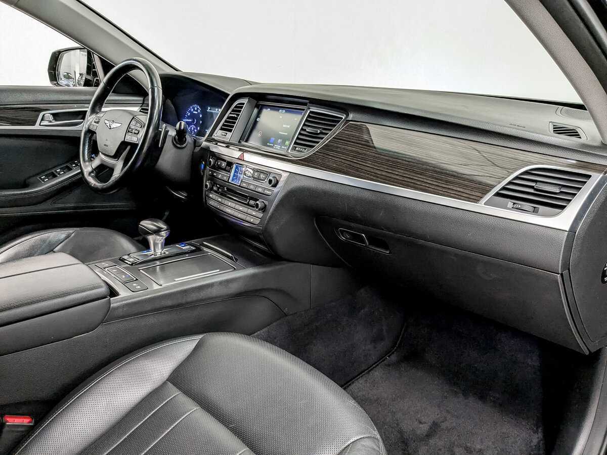 Купить Genesis G80 с пробегом. Фото: #10