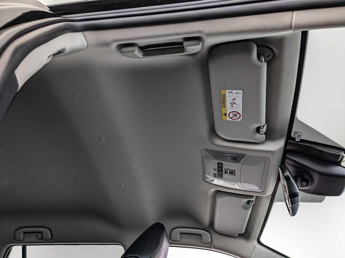 Купить Toyota RAV4 с пробегом. Фото: #18