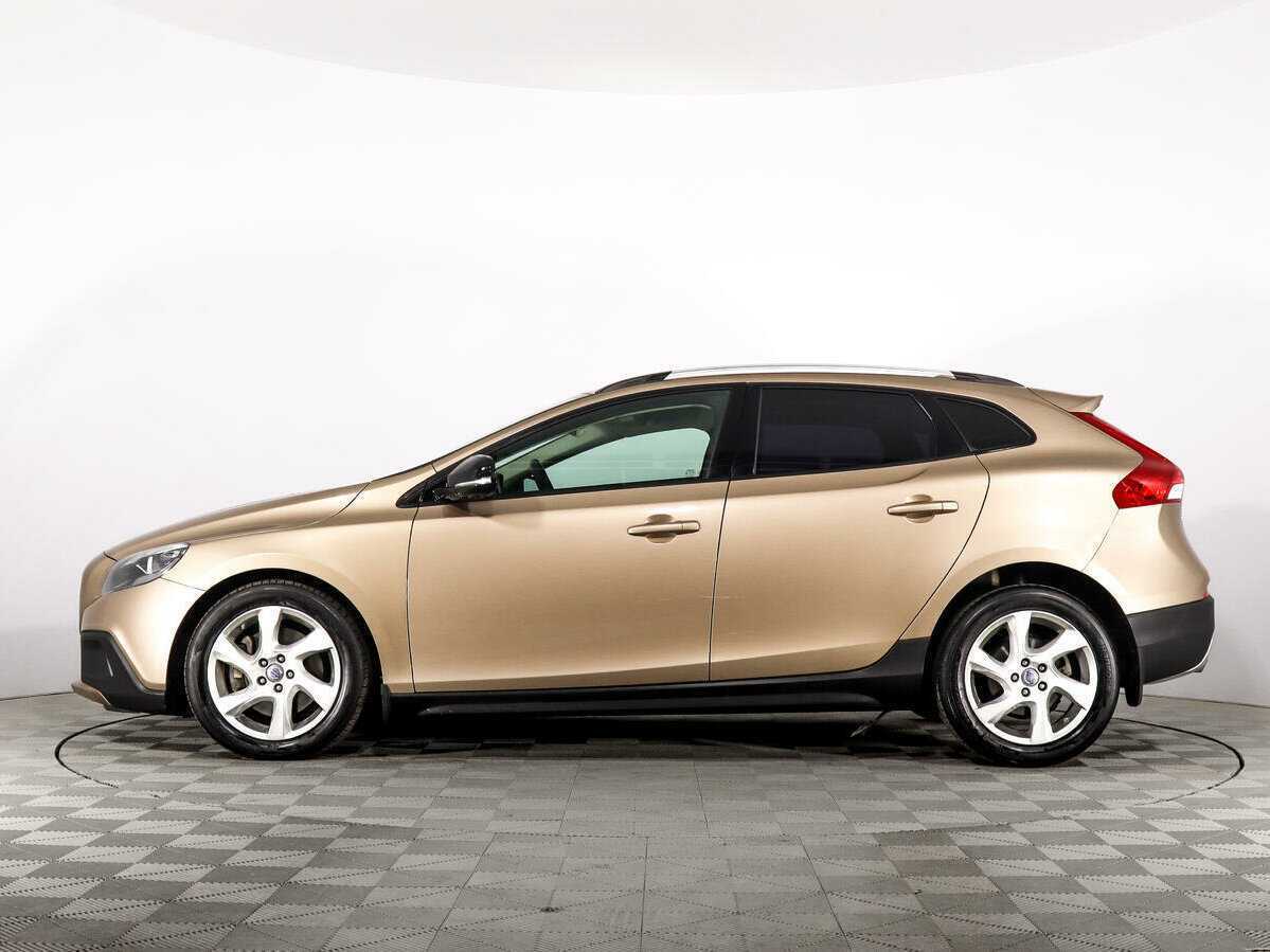 Купить Volvo V40 Cross Country с пробегом. Фото: #7