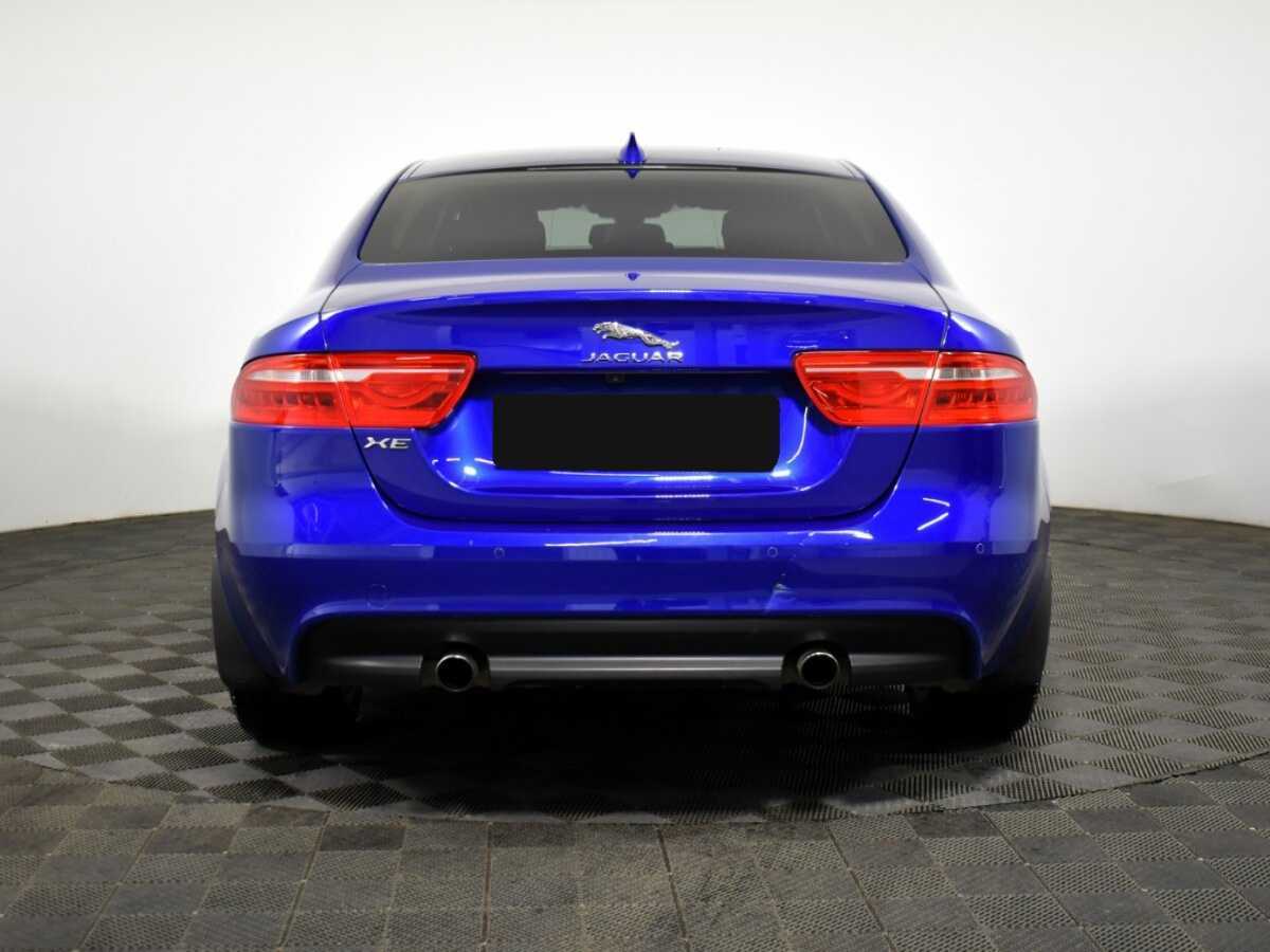 Купить Jaguar XE с пробегом. Фото: #4