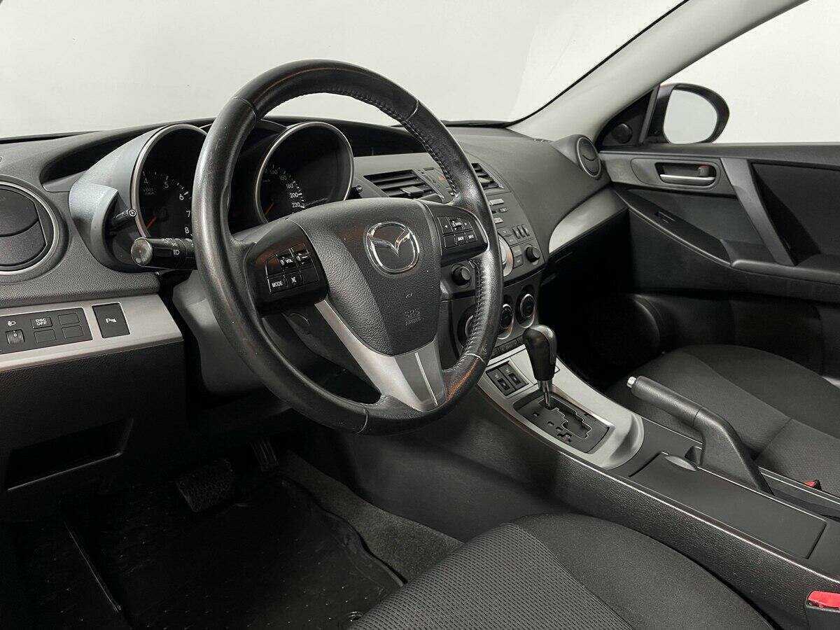 Купить Mazda 3 с пробегом. Фото: #10