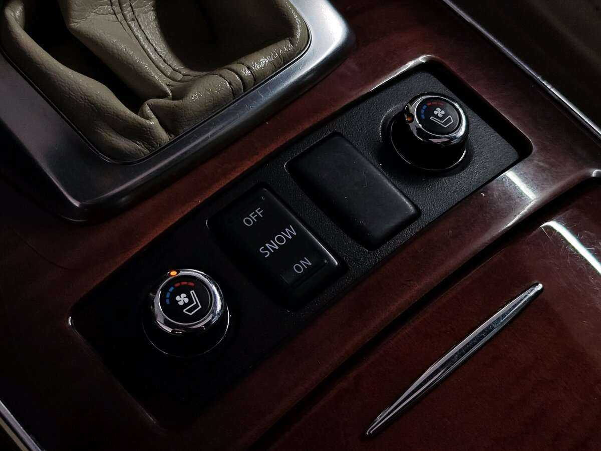 Купить Infiniti FX с пробегом. Фото: #23