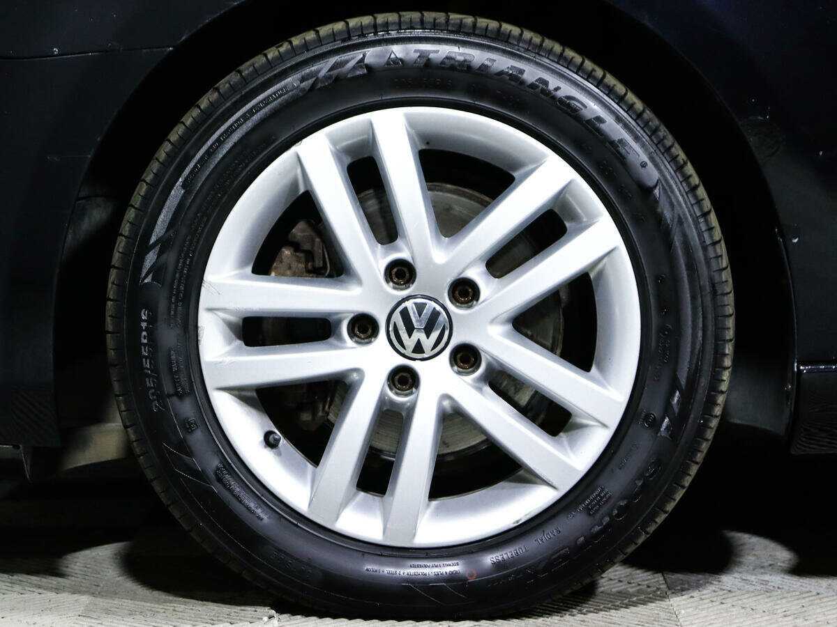Купить Volkswagen Golf с пробегом. Фото: #14
