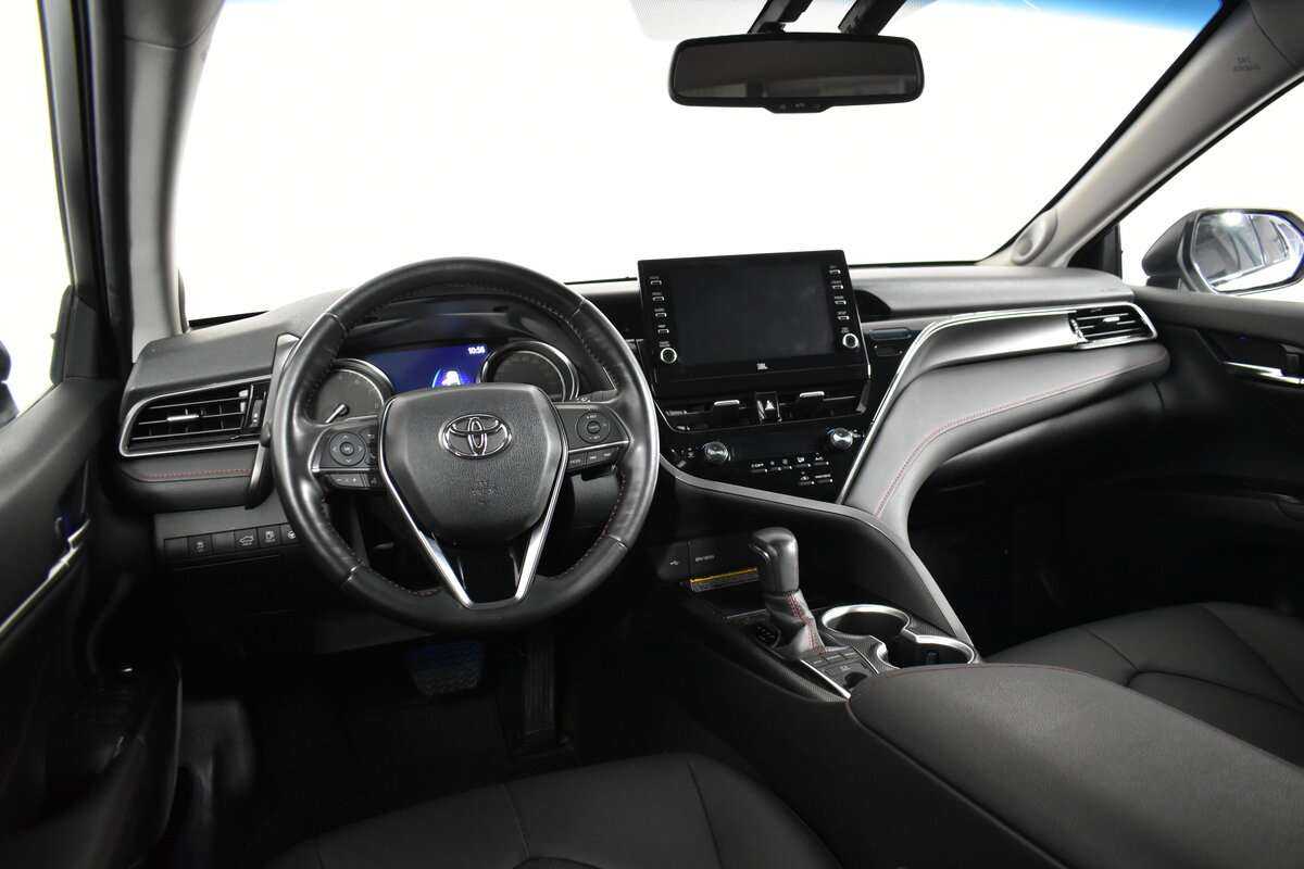 Купить Toyota Camry с пробегом. Фото: #10