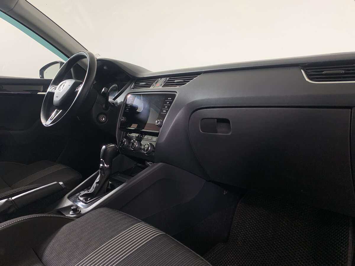 Купить Skoda Octavia с пробегом. Фото: #10
