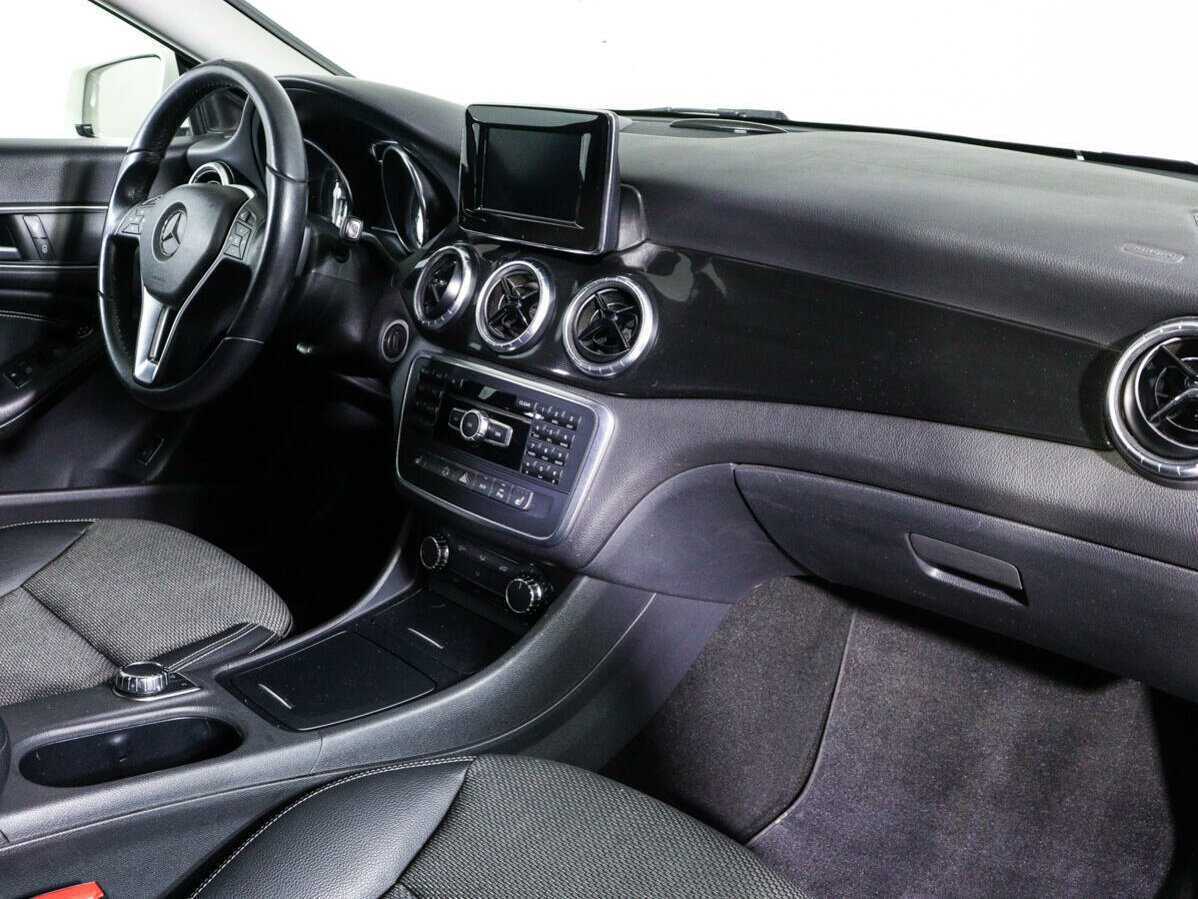 Купить Mercedes-Benz CLA с пробегом. Фото: #8