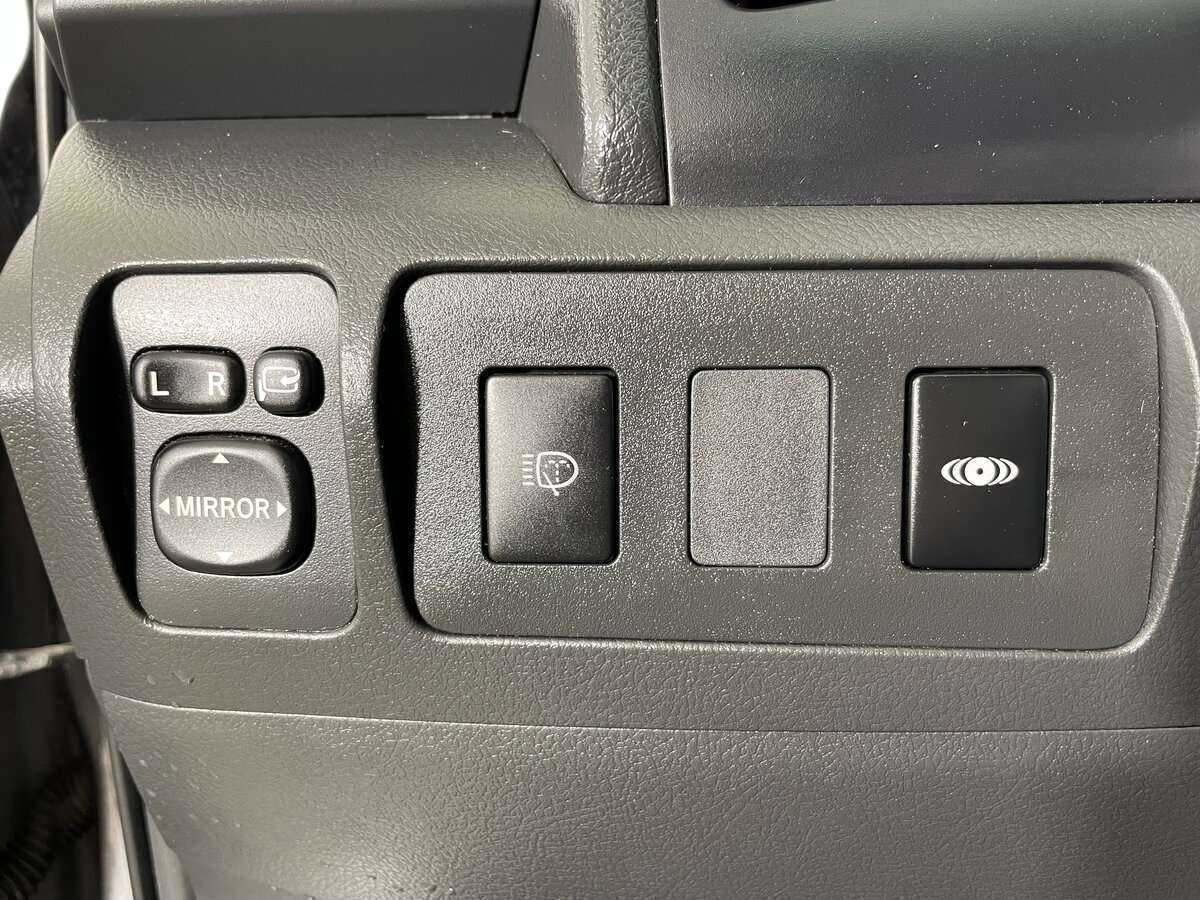 Купить Toyota Camry с пробегом. Фото: #18