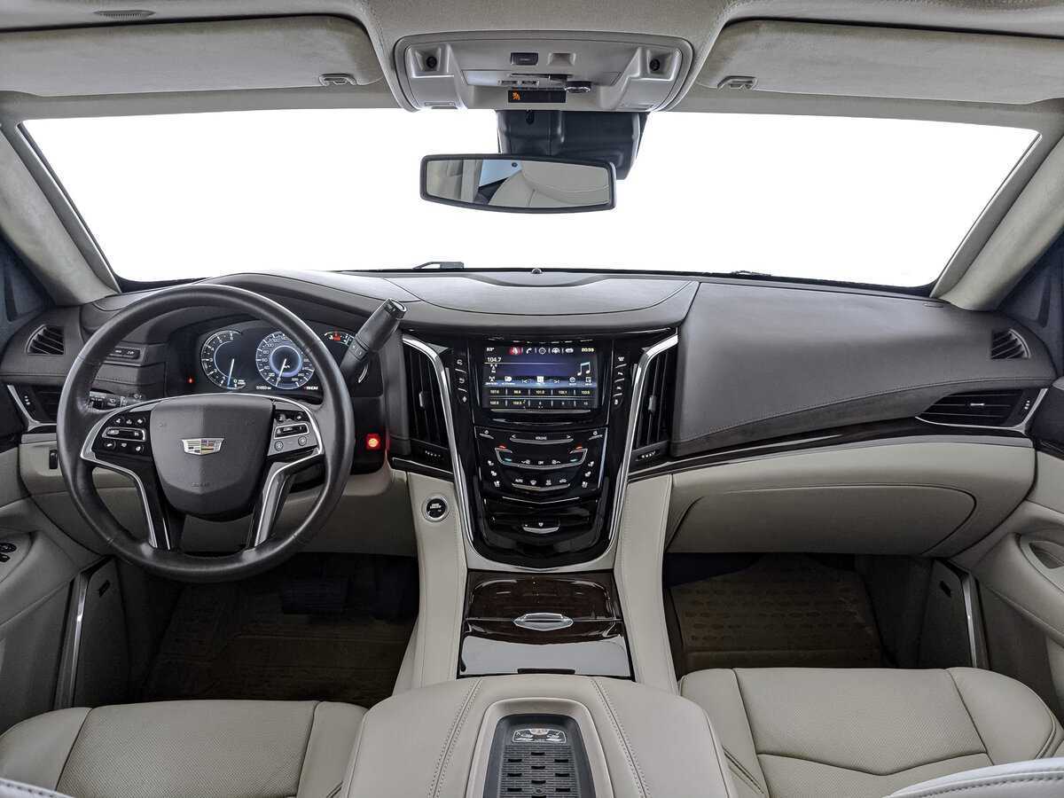 Купить Cadillac Escalade с пробегом. Фото: #11