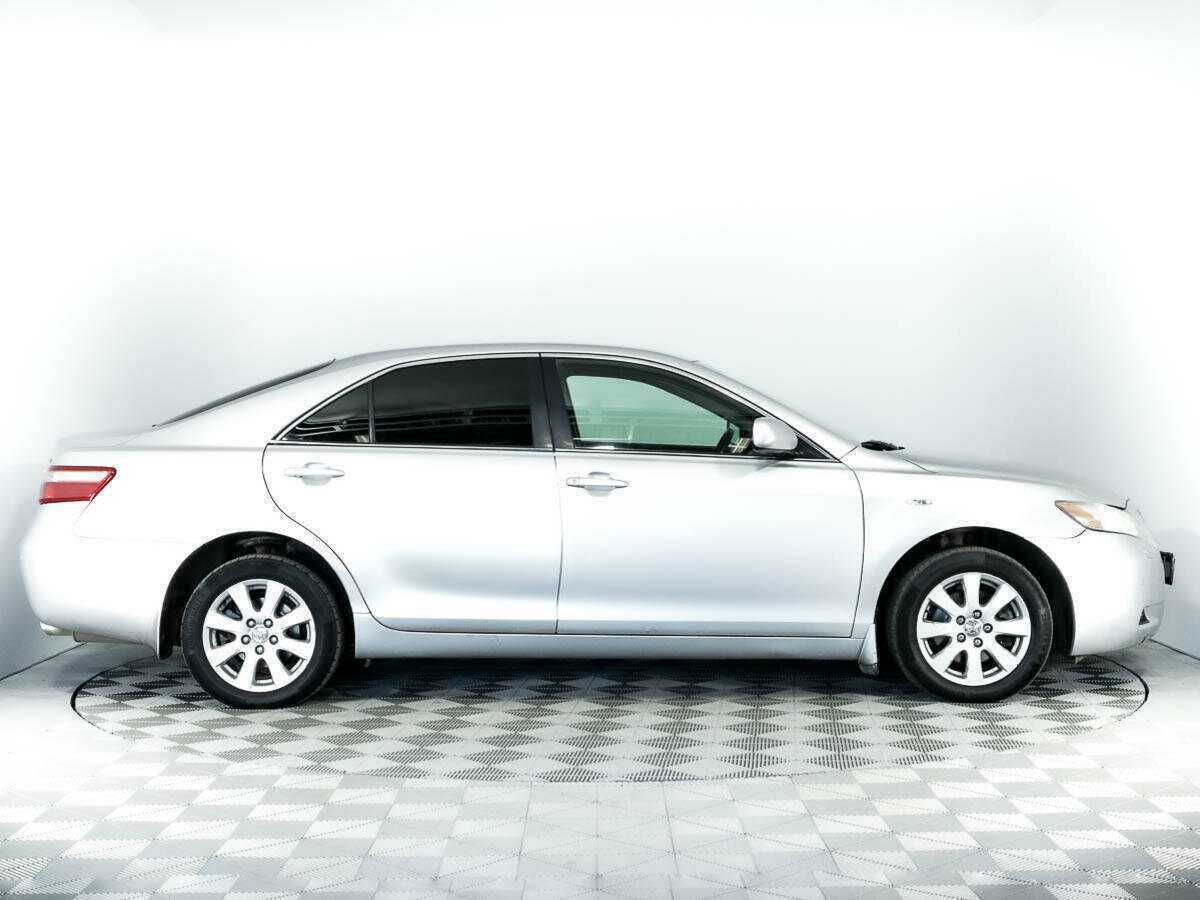Купить Toyota Camry с пробегом. Фото: #3