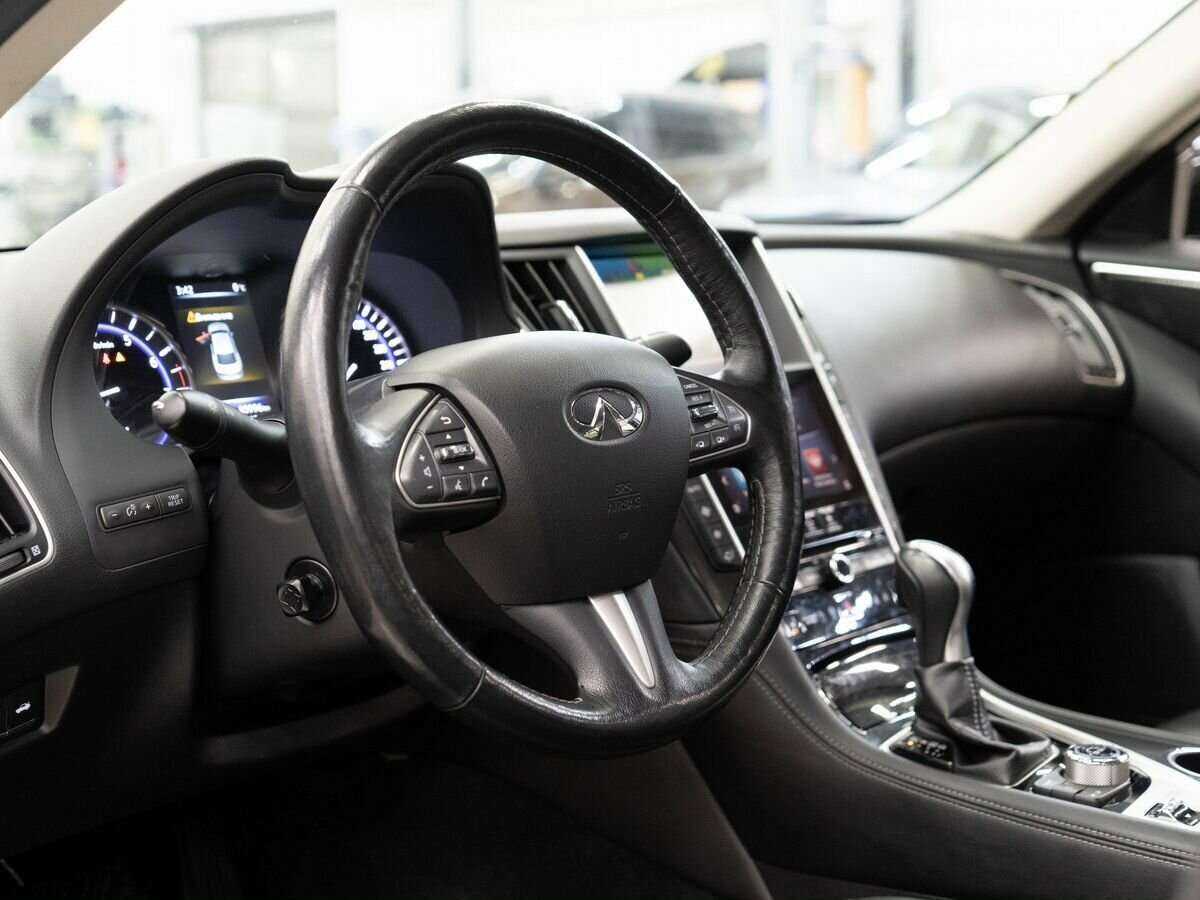 Купить Infiniti Q50 с пробегом. Фото: #4