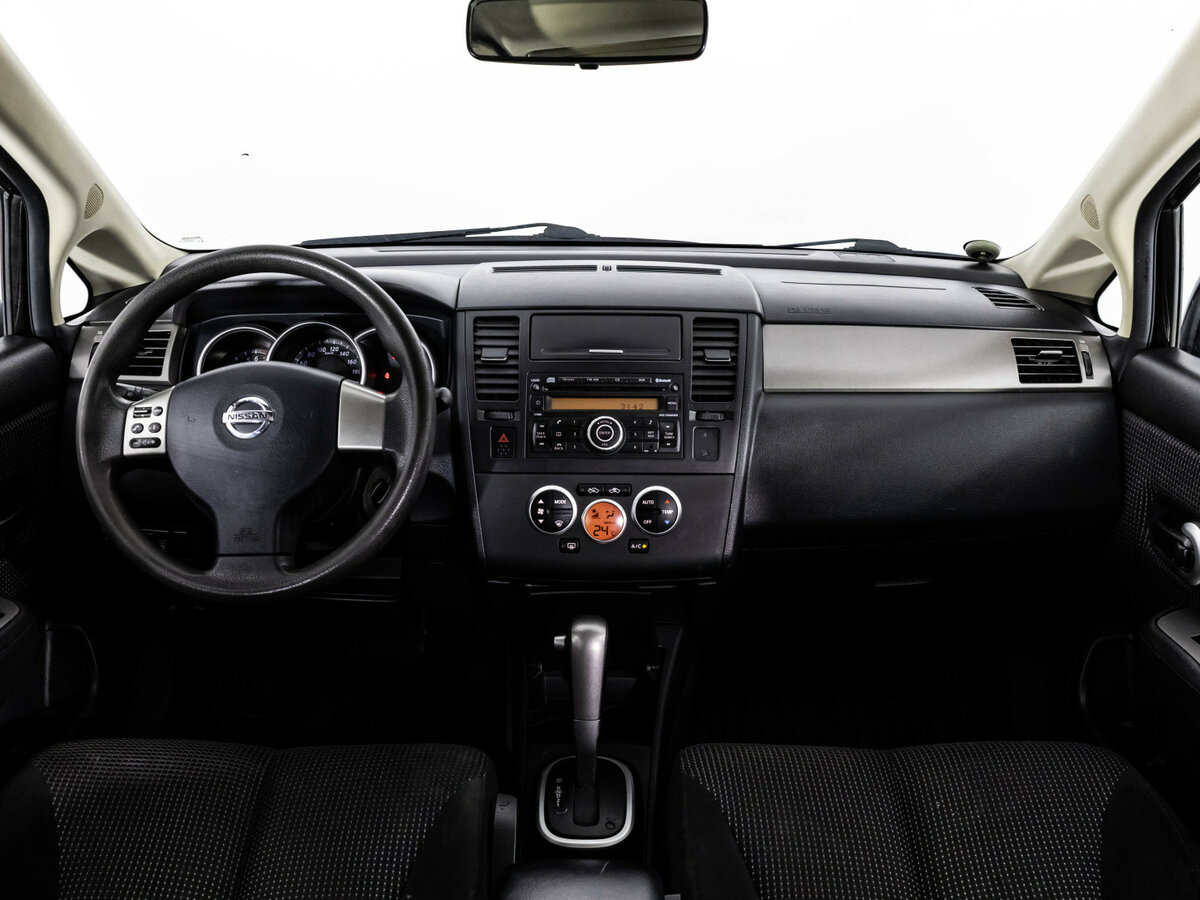 Купить Nissan Tiida с пробегом. Фото: #7
