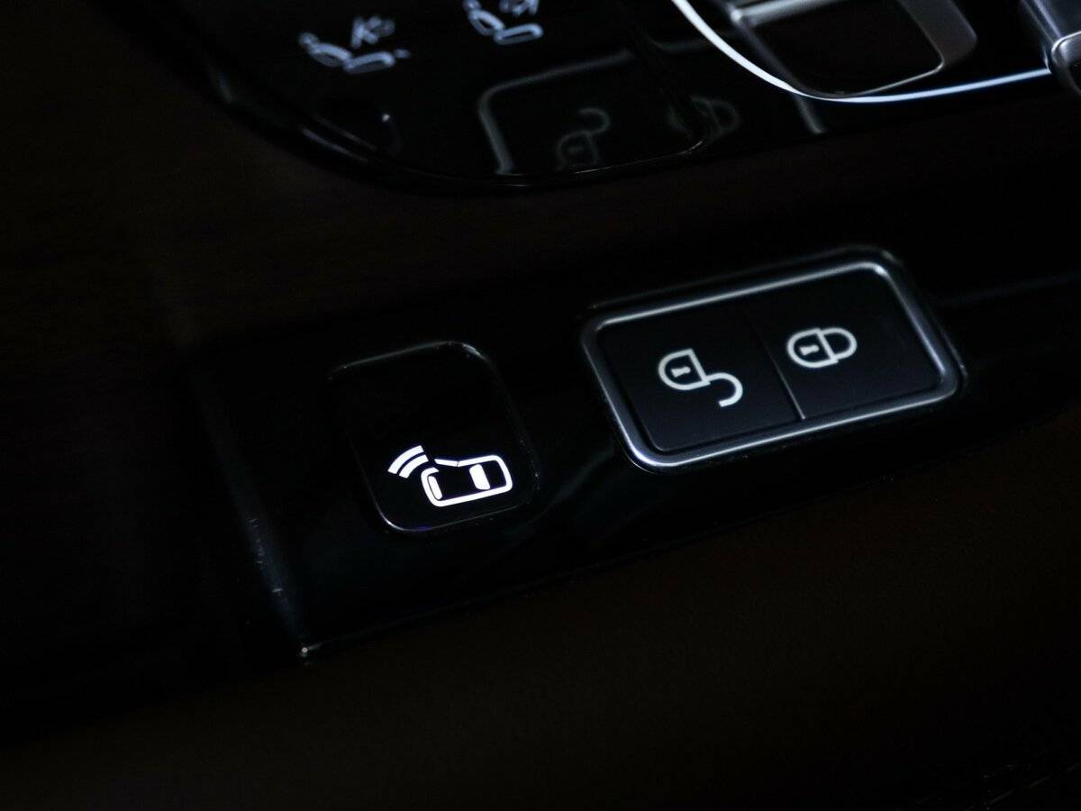 Купить Land Rover Range Rover с пробегом. Фото: #27