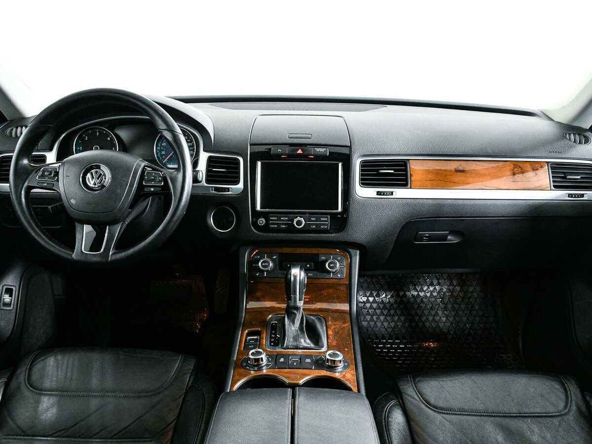 Купить Volkswagen Touareg с пробегом. Фото: #10