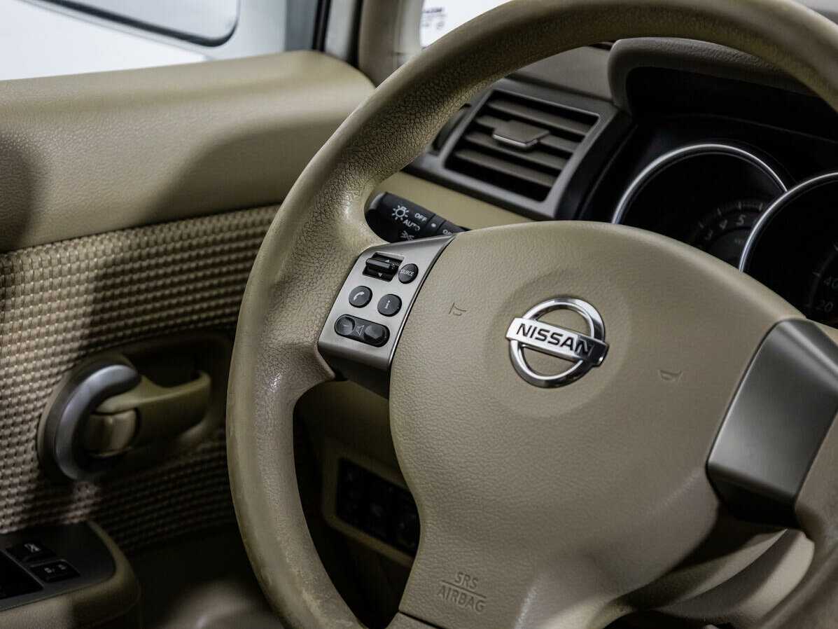 Купить Nissan Tiida с пробегом. Фото: #13