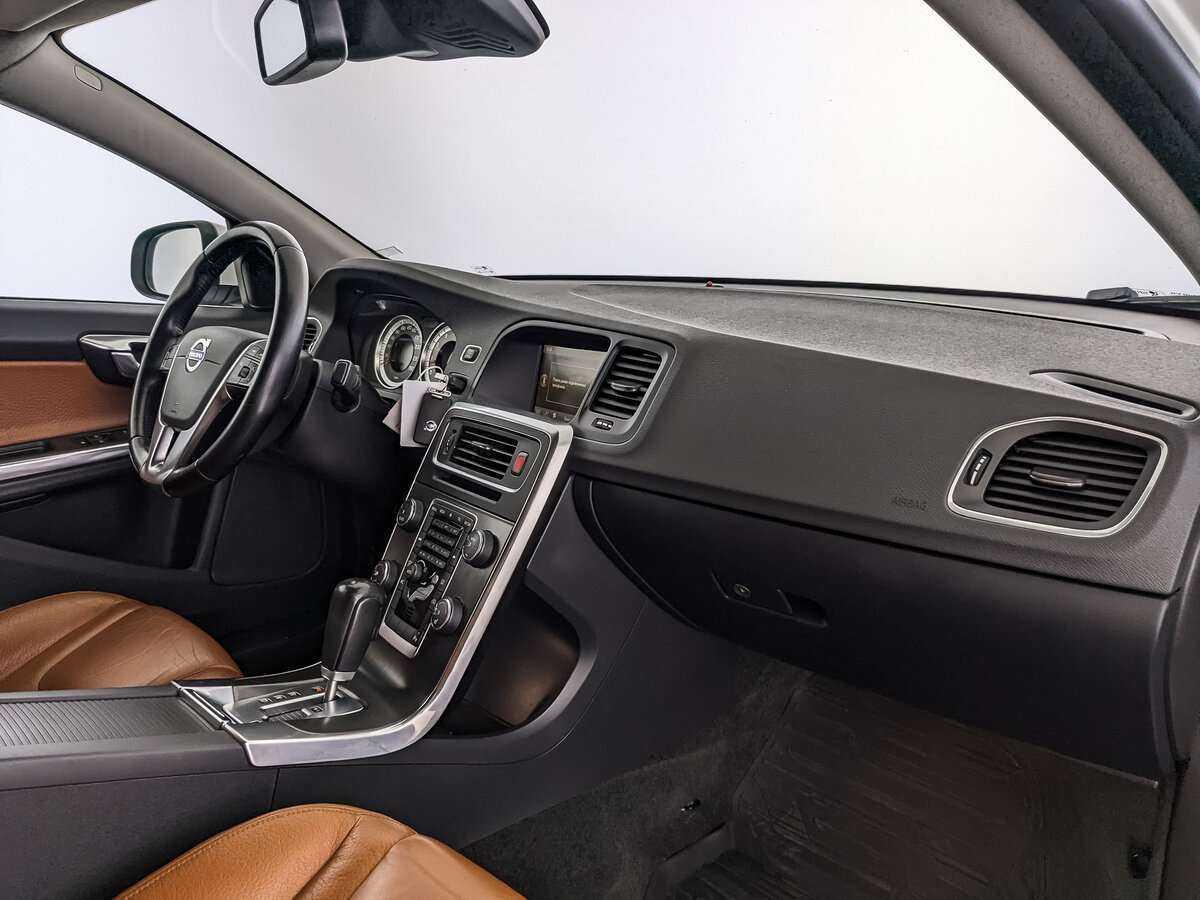 Купить Volvo S60 с пробегом. Фото: #11