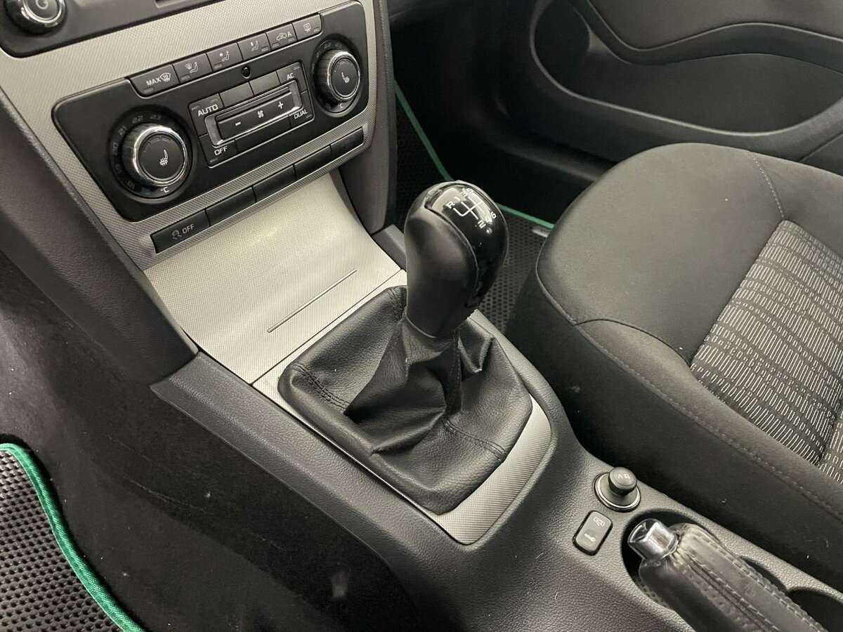Купить Skoda Octavia с пробегом. Фото: #12