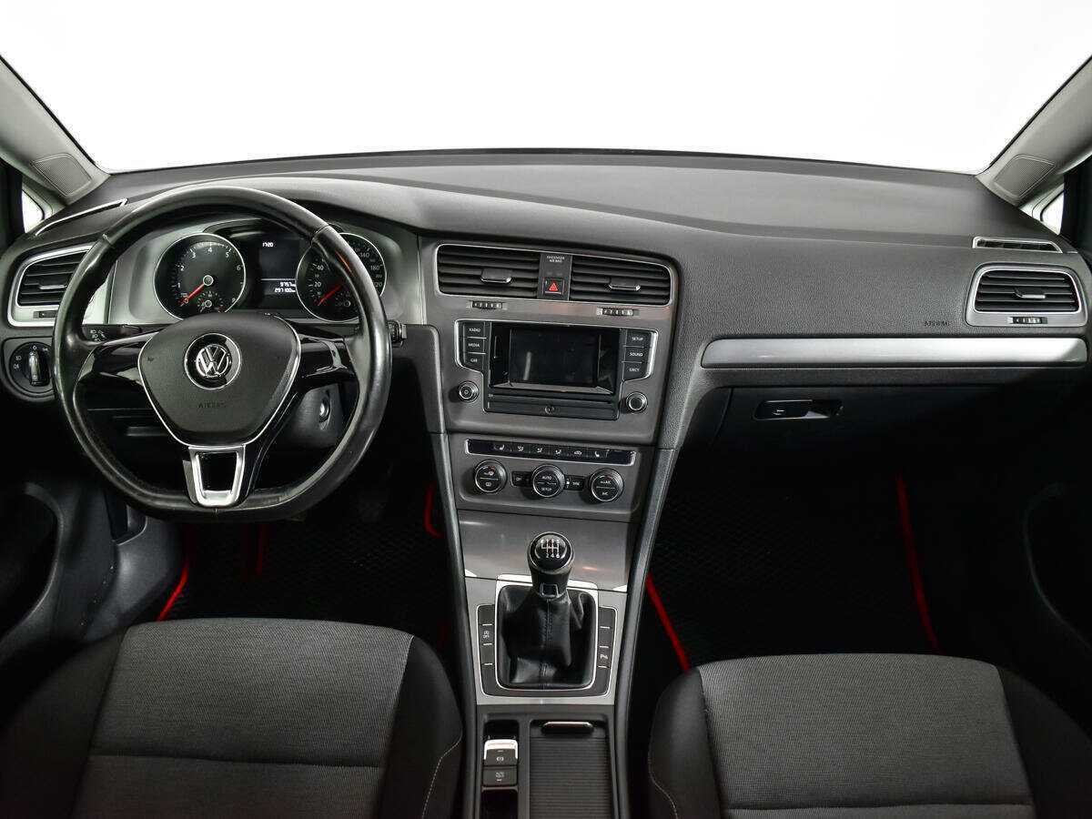 Купить Volkswagen Golf с пробегом. Фото: #11