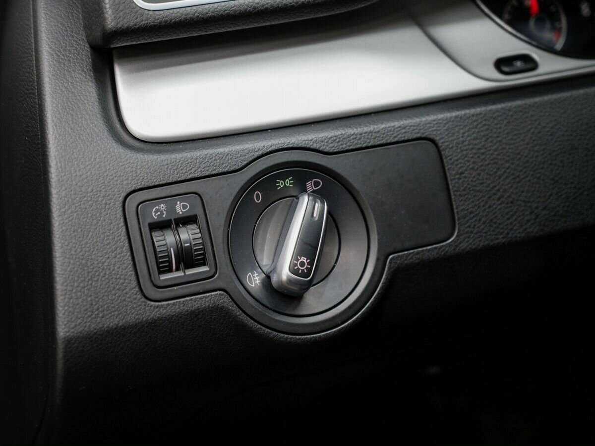 Купить Volkswagen Passat с пробегом. Фото: #16