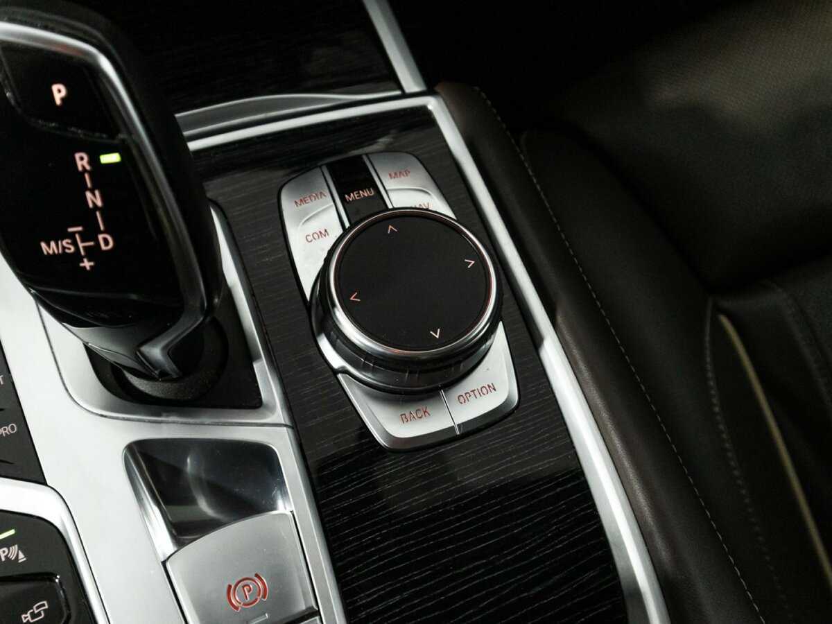 Купить BMW 7 серии с пробегом. Фото: #22
