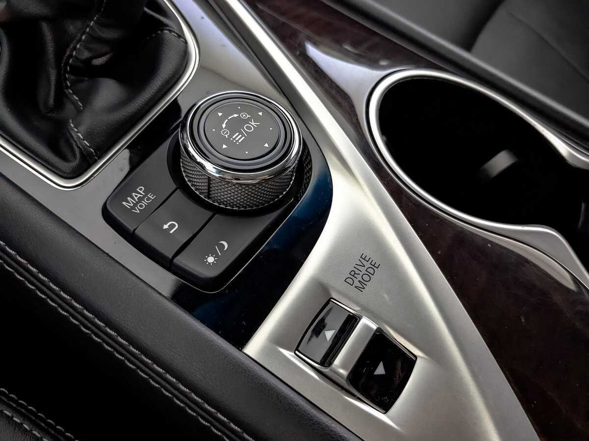 Купить Infiniti Q50 с пробегом. Фото: #21