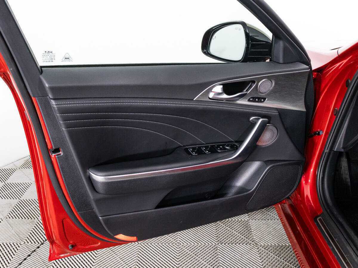 Купить Kia Stinger с пробегом. Фото: #24