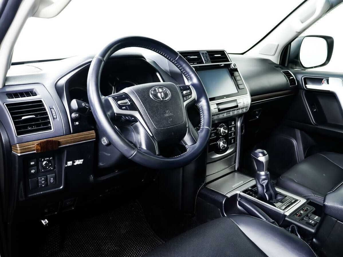 Купить Toyota Land Cruiser Prado с пробегом. Фото: #8