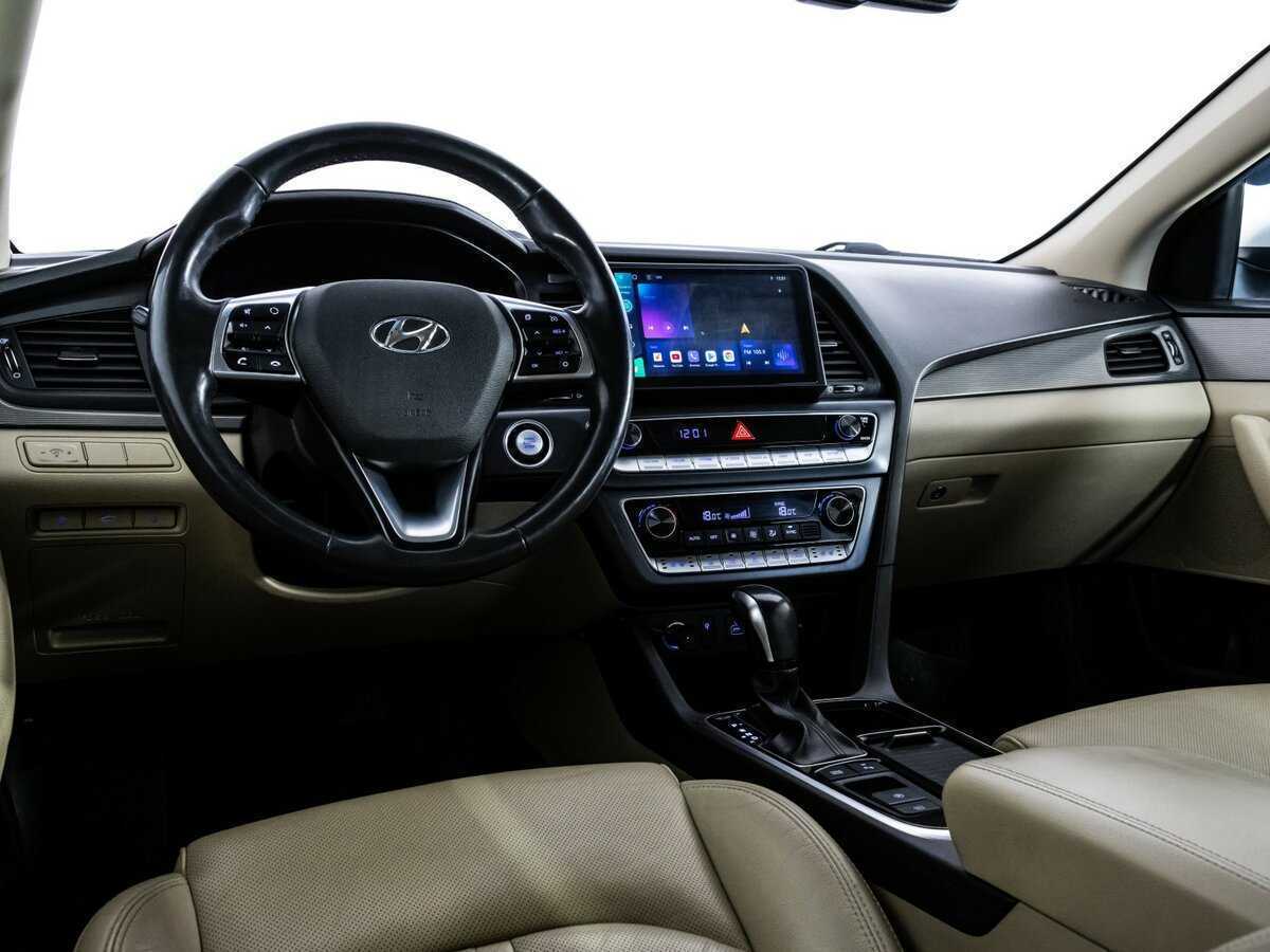 Купить Hyundai Sonata с пробегом. Фото: #8