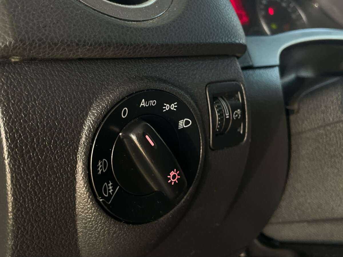 Купить Volkswagen Tiguan с пробегом. Фото: #11