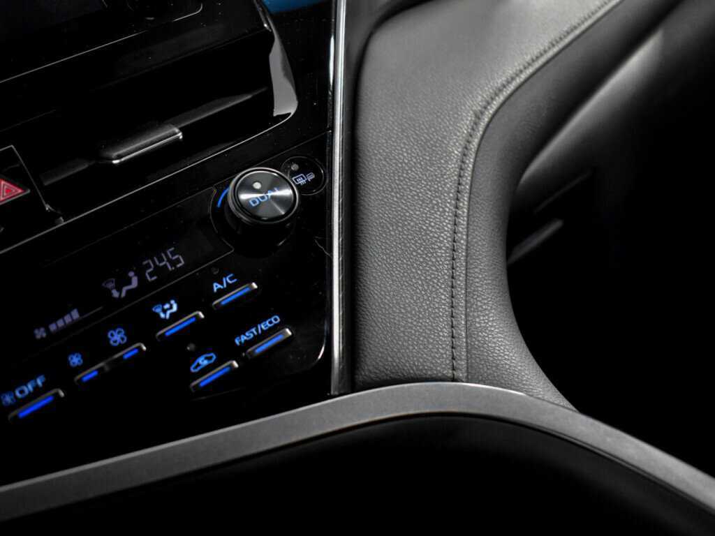 Купить Toyota Camry с пробегом. Фото: #16