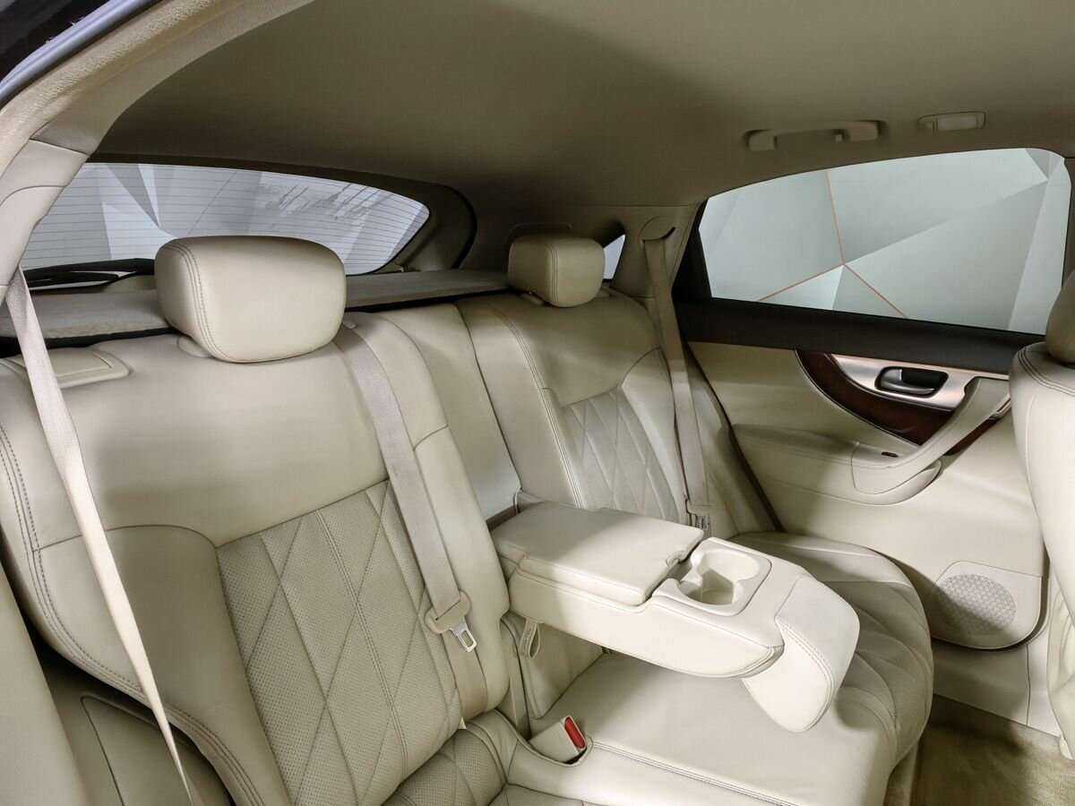 Купить Infiniti FX с пробегом. Фото: #12