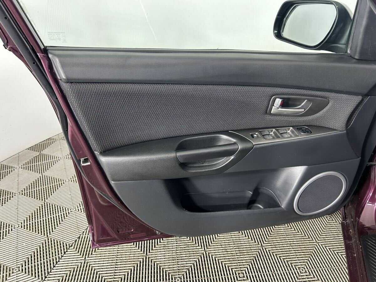 Купить Mazda 3 с пробегом. Фото: #7