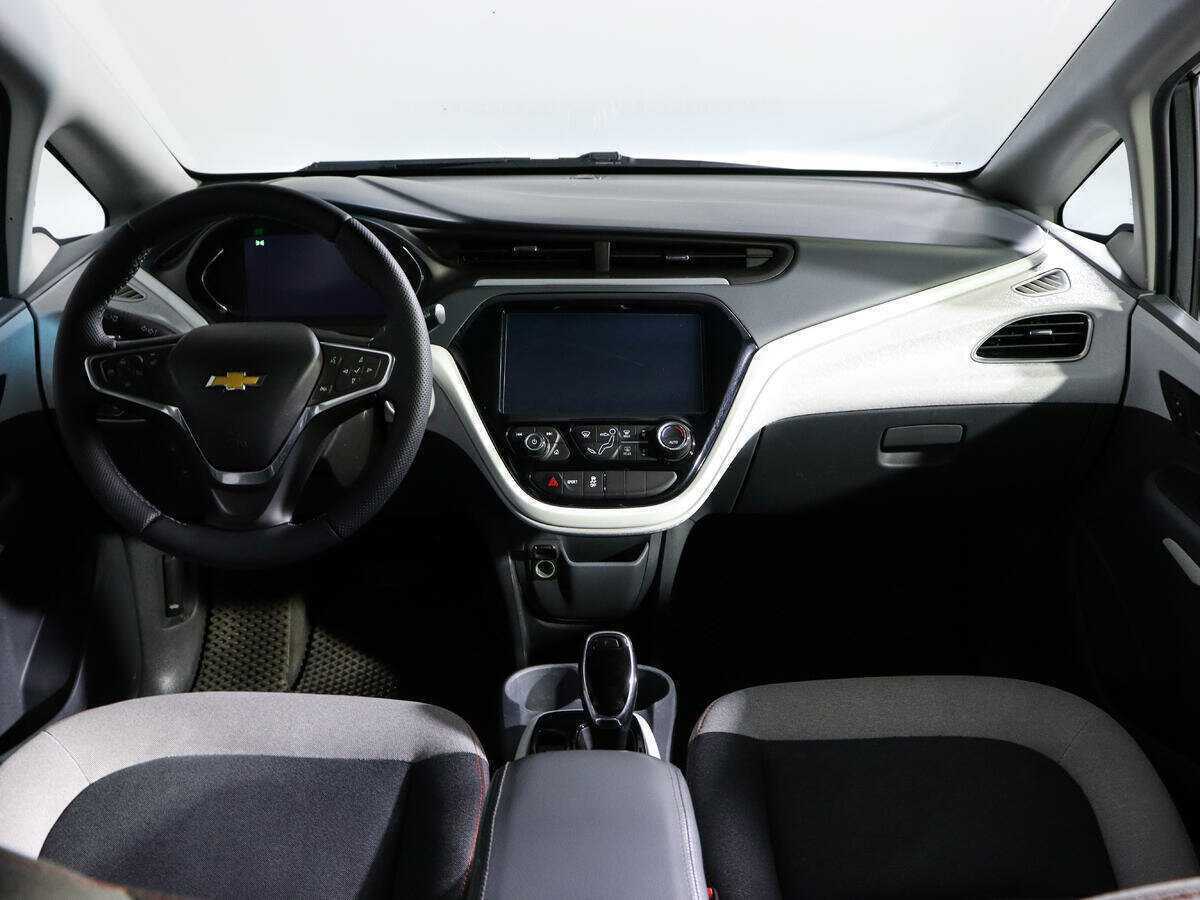Купить Chevrolet Bolt с пробегом. Фото: #10