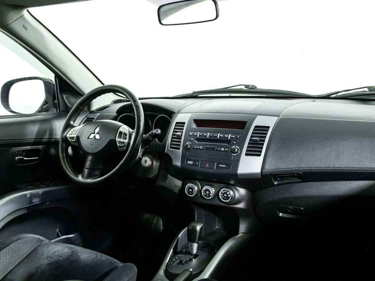 Купить Mitsubishi Outlander с пробегом. Фото: #8