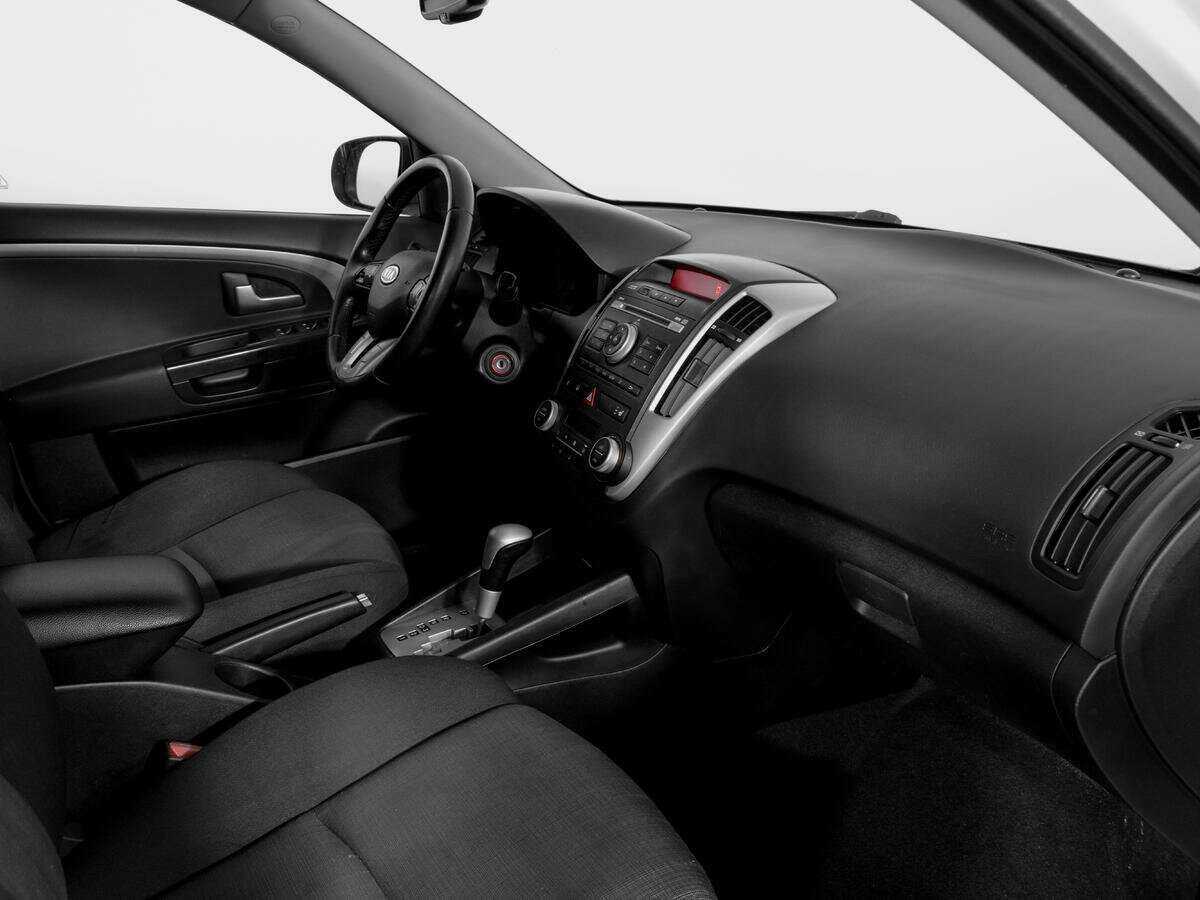 Купить Kia Ceed с пробегом. Фото: #8