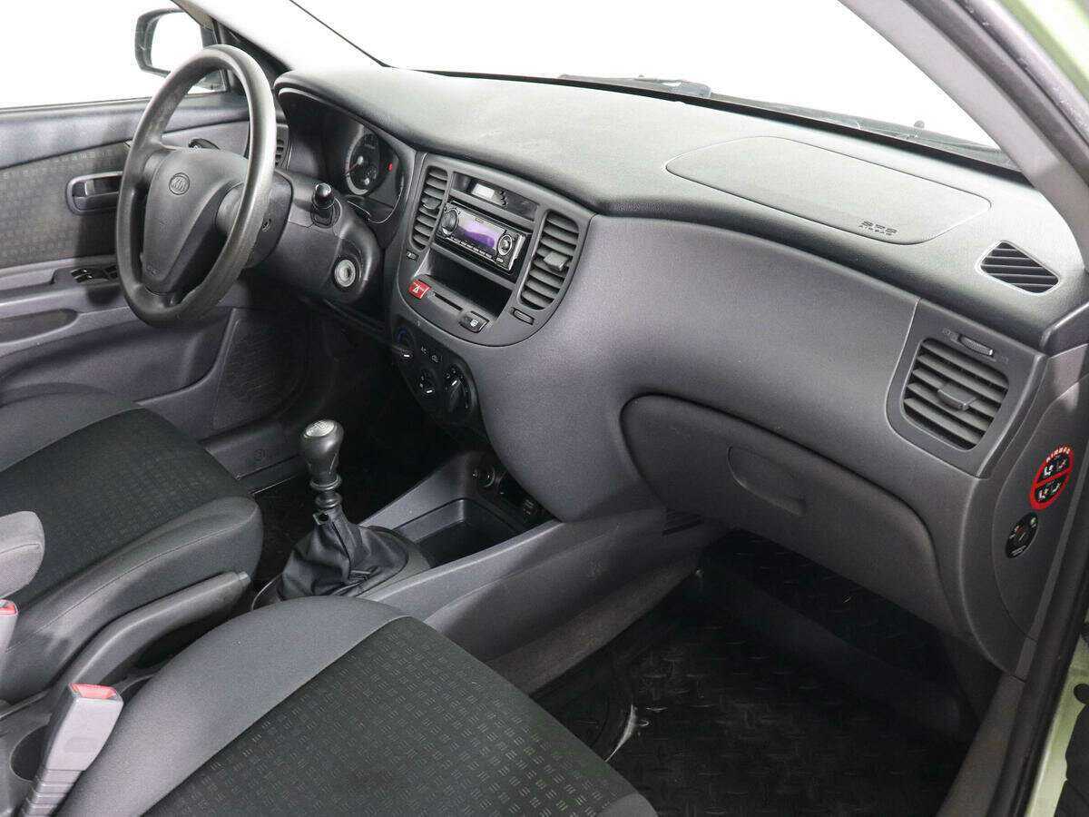 Купить Kia Rio с пробегом. Фото: #5